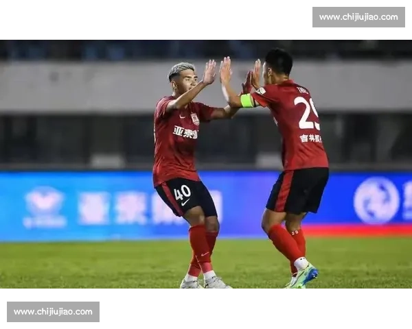 亚泰保级战开局暴击：谢维军失误送礼，西普里安处子球破僵